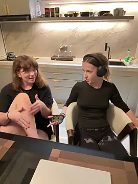 Nura_n_Sarah Webcam-Show