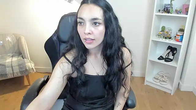 _BellaEvans_ live XXX chat