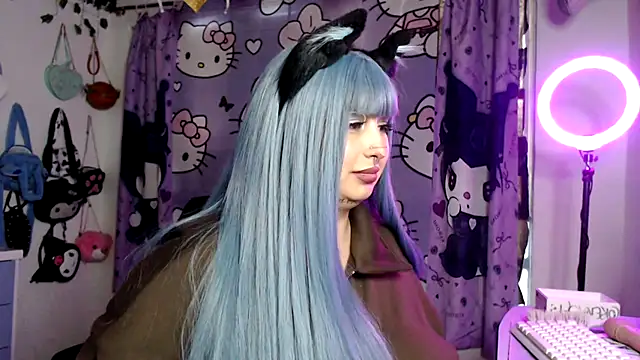 lussyevans24 élő XXX-chatje