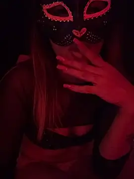 MiNniE_666's Live XXX Chat