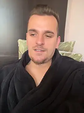 Huge_cock22cm Webcam-Show