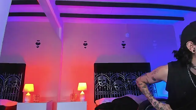 Vergil_Noir_ élő XXX-chatje