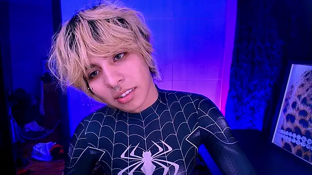 Aronn_44 Show in webcam