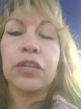Kazsandraa live XXX chat