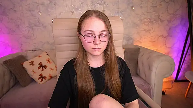 ArrinaWairr Live XXX-Chat