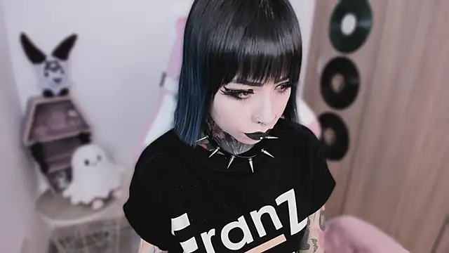 shes_creepy – Naživo XXX chat