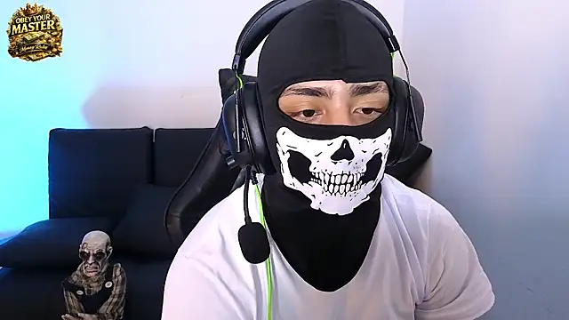 XXX chat uživo modela cash_master888