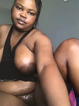 Curveysinaa Chat XXX in diretta