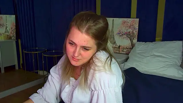 EllaBells' Live XXX Chat
