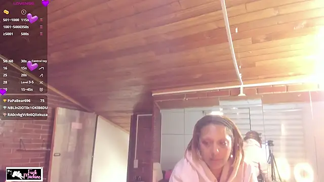 Chat +18 de Destiny__Hall ao vivo