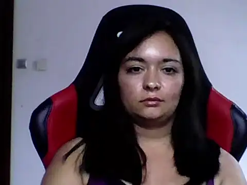 MeganGold Adlı Modelin Canlı XXX Sohbeti