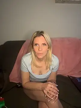Lexi-Lux-X's Live XXX Chat