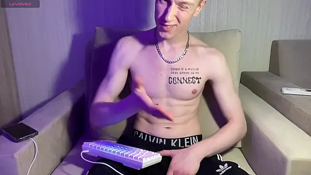 Travis_Gracile's Live XXX Chat