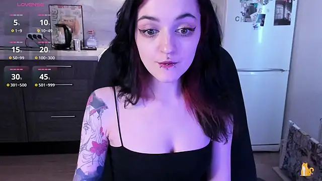 linaa__tyaan's Live XXX Chat