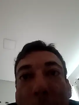 Hermestrino666: διαδικτυακό σόου στην κάμερα