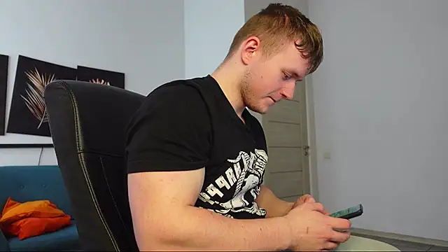 Richard_Dullas élő XXX-chatje