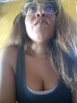 mila38's Webcam Show