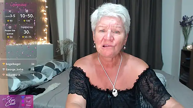 roxana_brooks: απευθείας συνομιλία ΧΧΧ