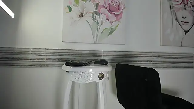 Show modela kristen-thomson na web-kameri