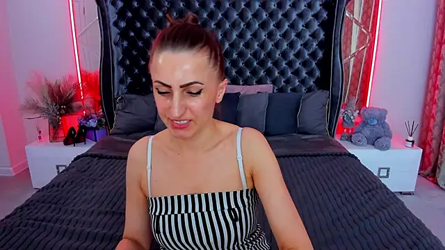 Rebecca_Diamond webcam show