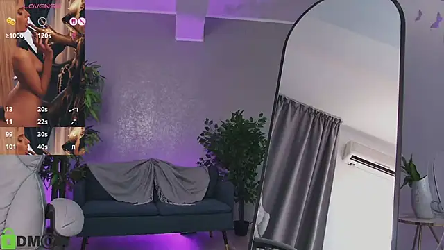 SelenaDazeのライブXXXチャット