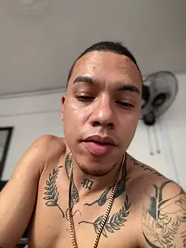 AlphaMasterXxx 라이브 XXX 채팅