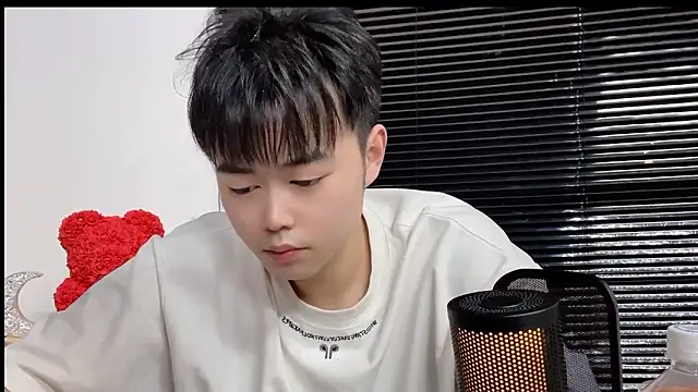 Chat XXX Live GUCCI-BOY1314