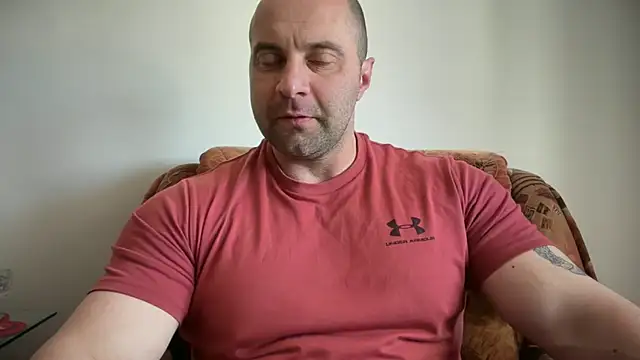 دردشة JonathanTiago الجنسية المباشرة