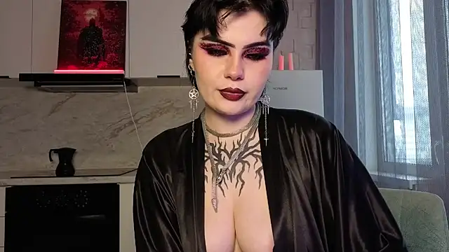 IntrigueYourDayn Live XXX chat