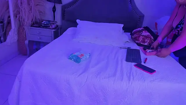 AbbyRogers1n Live XXX chat