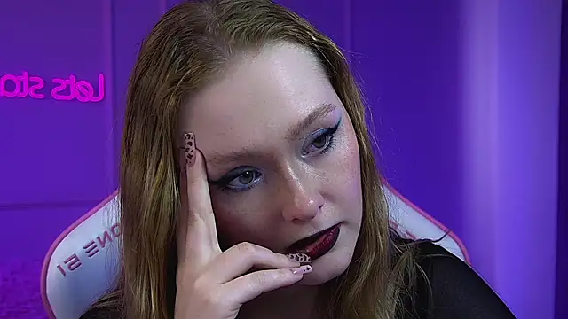 AgataFoxleyn Live XXX chat