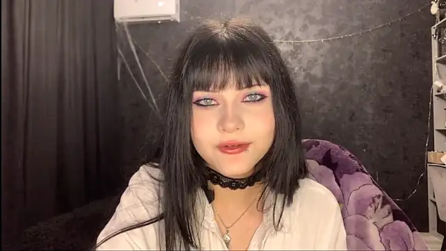 Pertunjukan Kamera Web EmilyEmbears