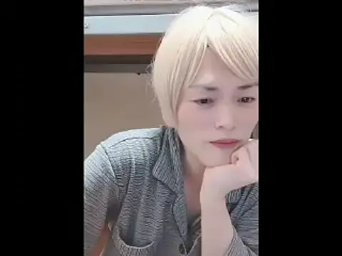 mgnhiroyuki Adlı Modelin Canlı XXX Sohbeti
