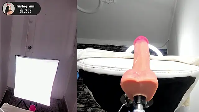 zoe_backer Adlı Modelin Web Kamerası Şovu
