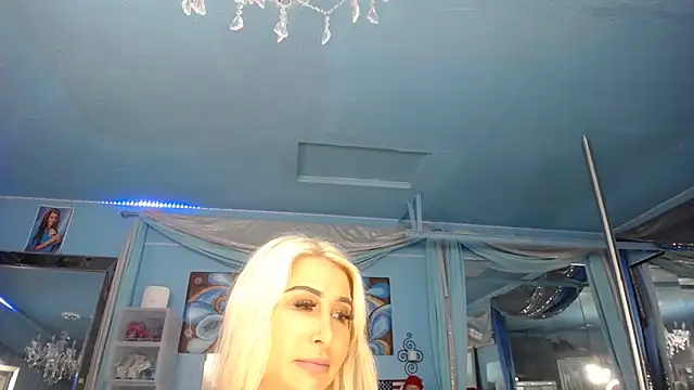 ADRIANNA_FOX Live XXX Chat