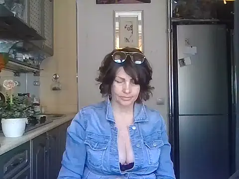 Chat +18 de Baby-Matilda ao vivo