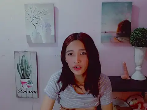 Urblossom_princessxxx's Webcam Show