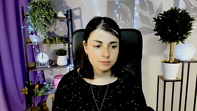 MartaEdams Adlı Modelin Canlı XXX Sohbeti