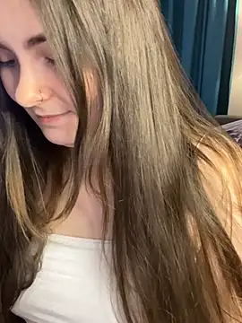Lovely_Waifu élő XXX-chatje