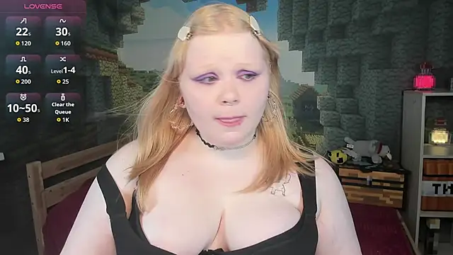 LottieReed live XXX chat