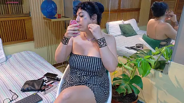 Eli666uwu – Naživo XXX chat