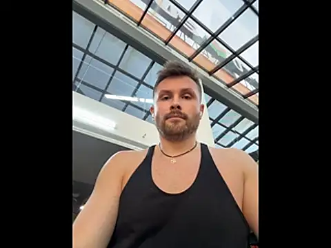 Pertunjukan Kamera Web MartinBrandon