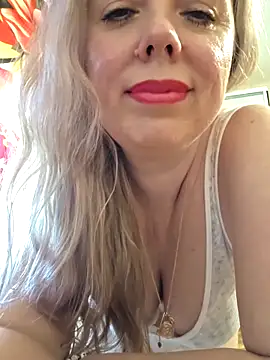 Irina3718's Live XXX Chat