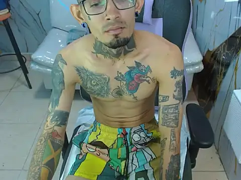 Boy_tatto77 现场XXX聊天