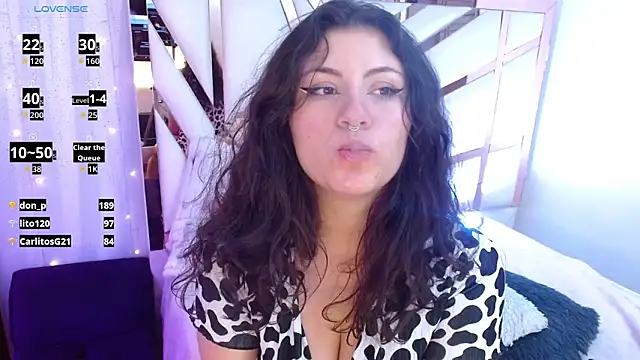 Онлайн чат XXX hannia_baileys