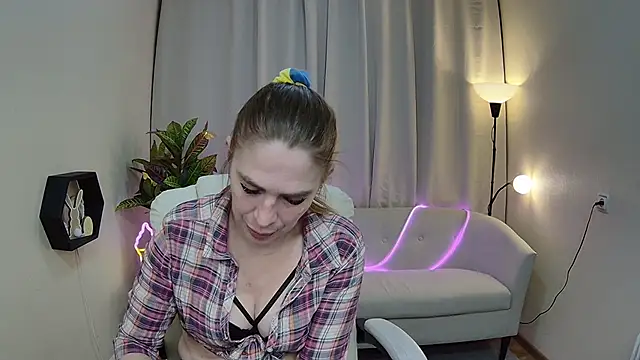 TessaDaybreak's Live XXX Chat