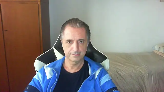 lliuk70mi live XXX chat
