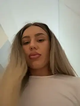 BarbieDoll13n Live XXX chat