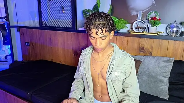 AlanCutee Live XXX Chat
