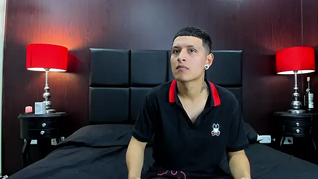 XXX chat uživo modela TomAndGia